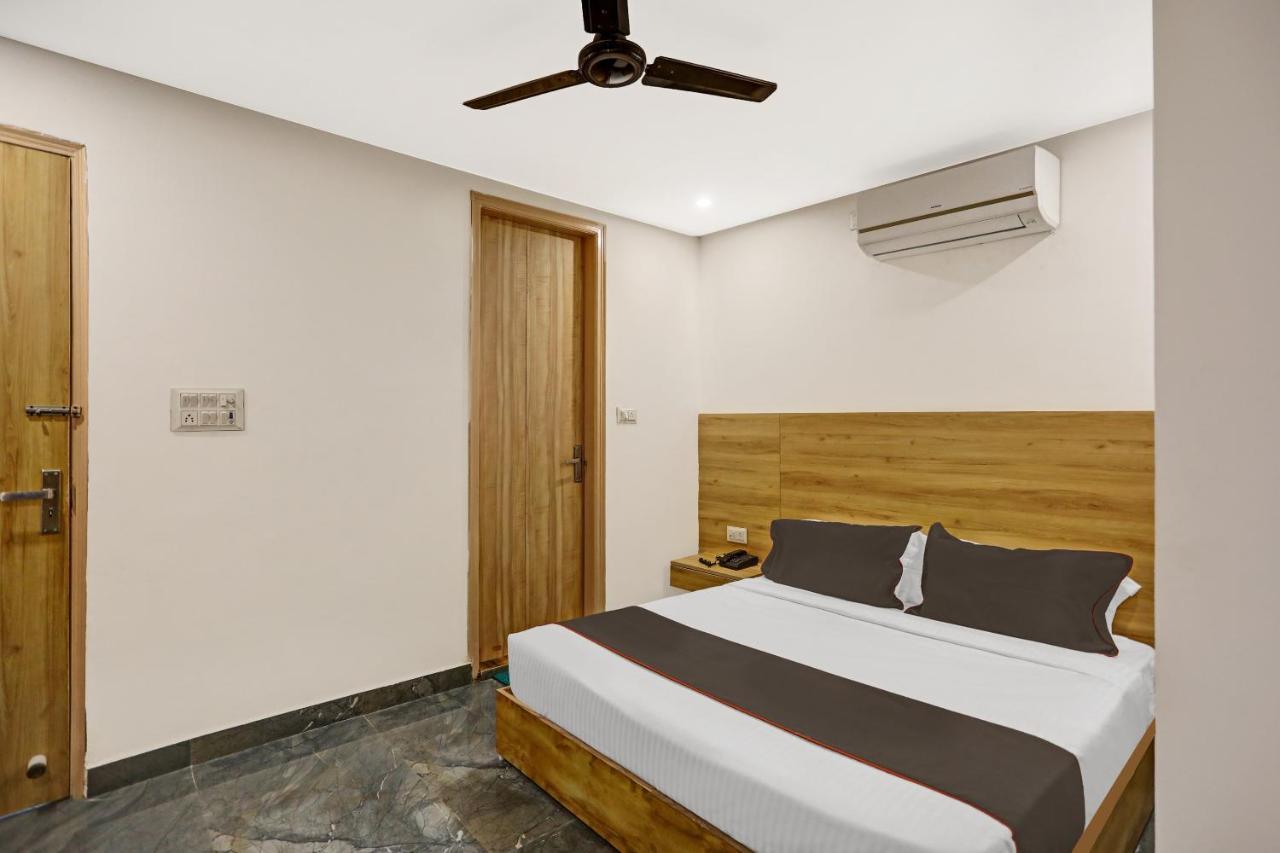Oyo 81641 Collection O Hotel A1 Residency New Delhi Luaran gambar